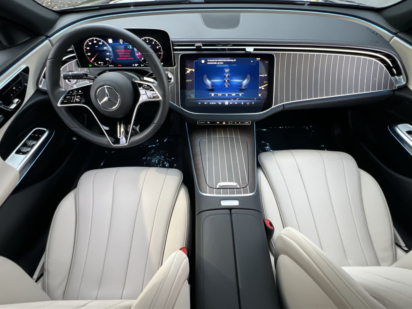 Certified 2025 Mercedes-Benz E 350 4MATIC Sedan w/ Driver Assistance Package image 28