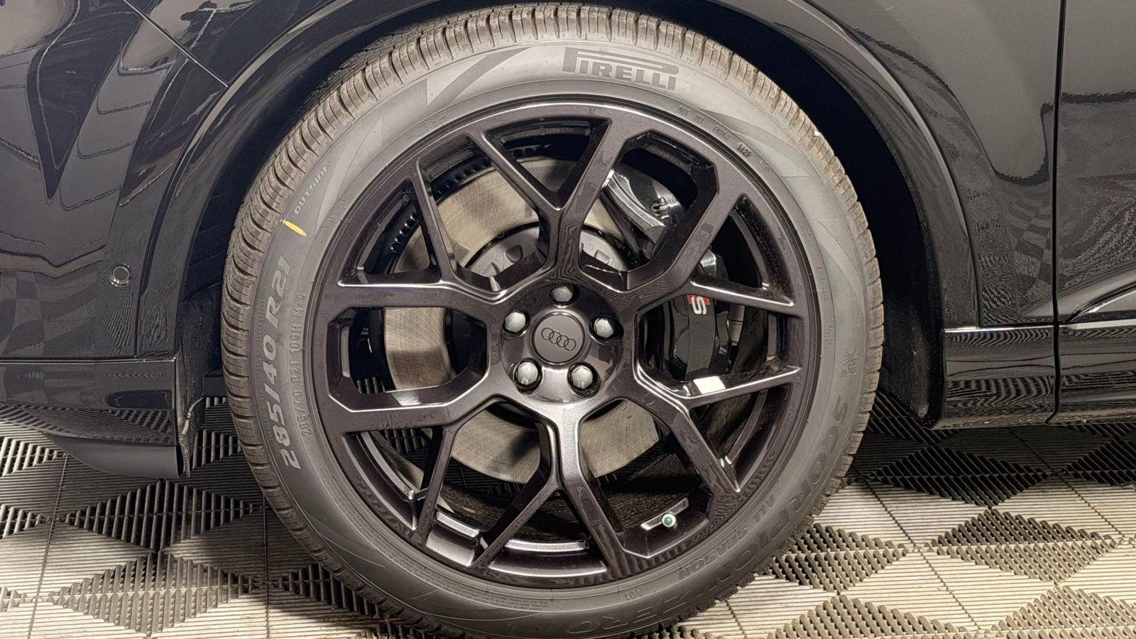 New 2026 Audi SQ7 Premium Plus AWD/4WD image 6