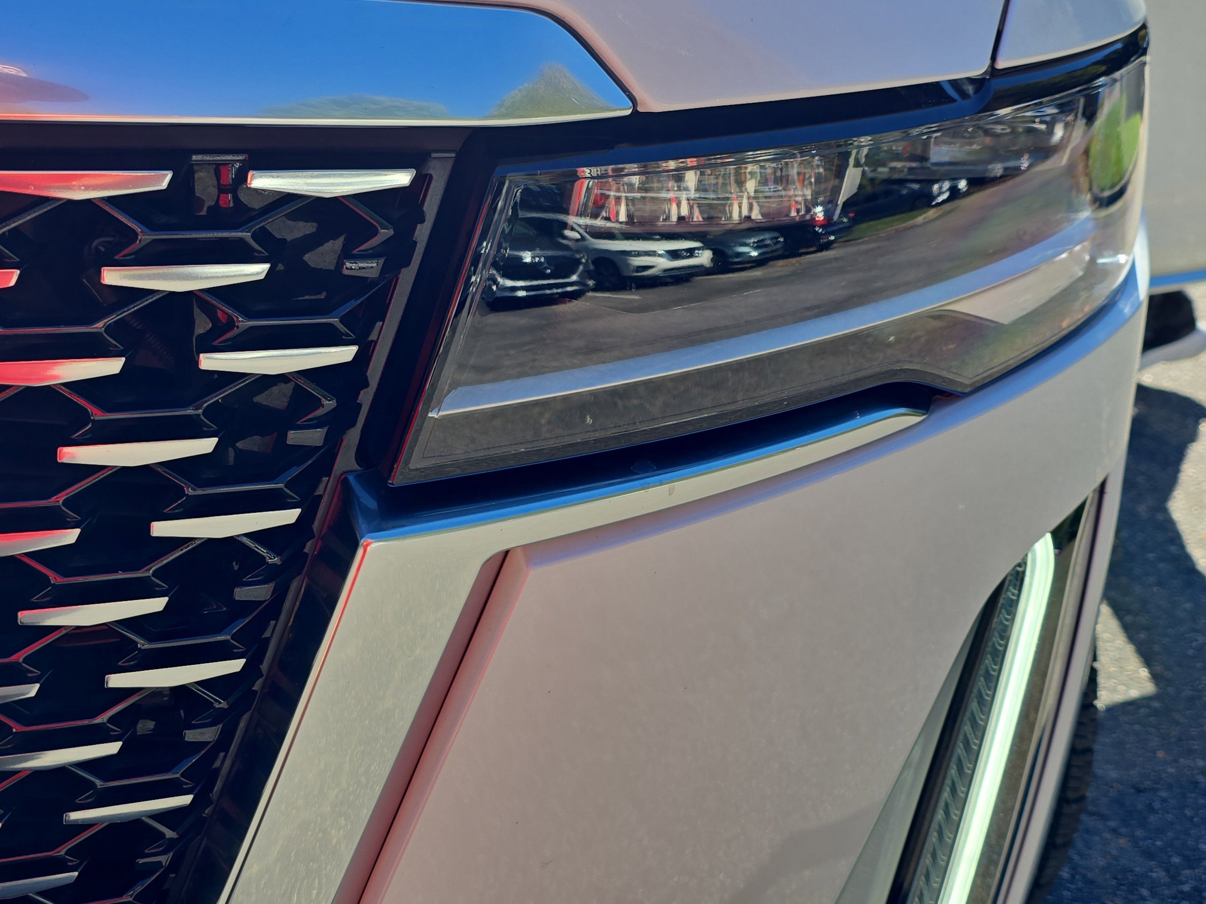 Used 2021 Cadillac Escalade ESV Premium Luxury image 32