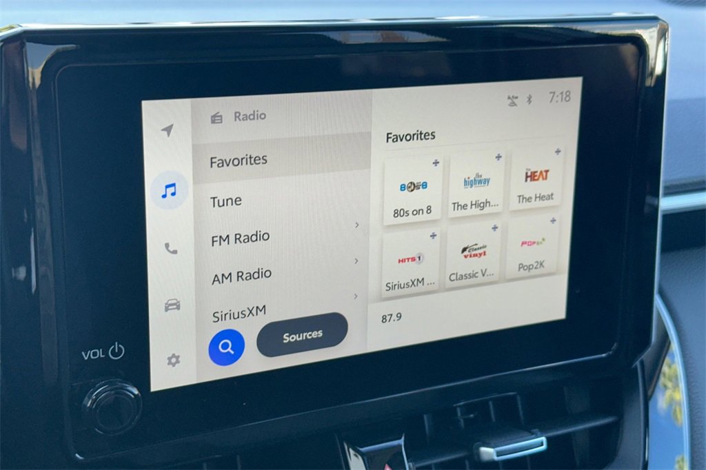 Used 2023 Toyota Corolla Cross XLE image 22