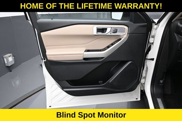 Used 2021 Ford Explorer Limited w/ Equipment Group 301A AWD/4WD image 11