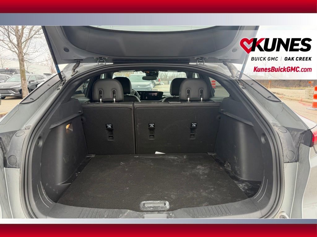 Used 2025 Buick Envista Preferred w/ Convenience I Package image 5