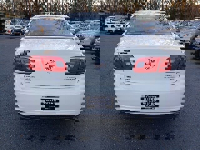 Used 2010 Buick Lucerne CXL image 3