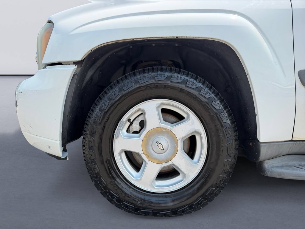 Used 2003 Chevrolet TrailBlazer LS w/ Preferred Equipment Group AWD/4WD image 9