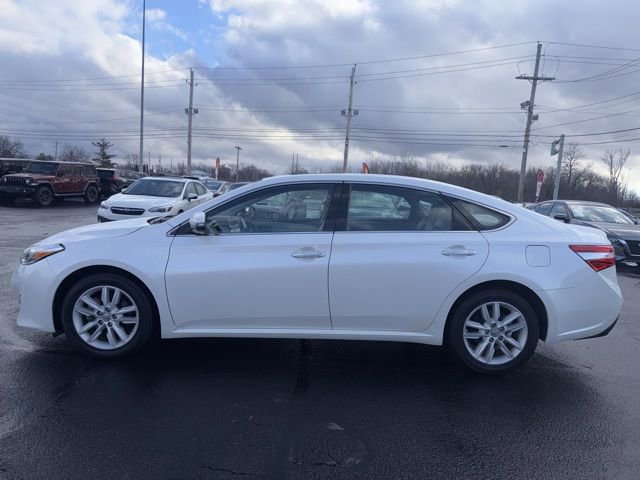 Used 2014 Toyota Avalon XLE Premium image 4