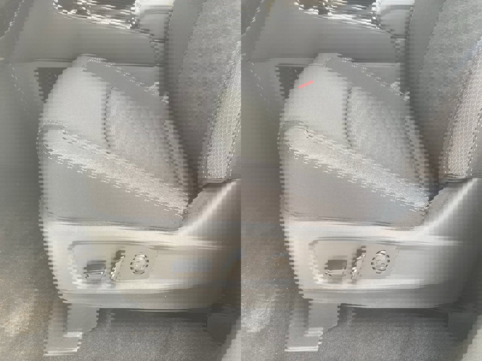 New 2025 Nissan Pathfinder SV w/ SV Premium Package image 22