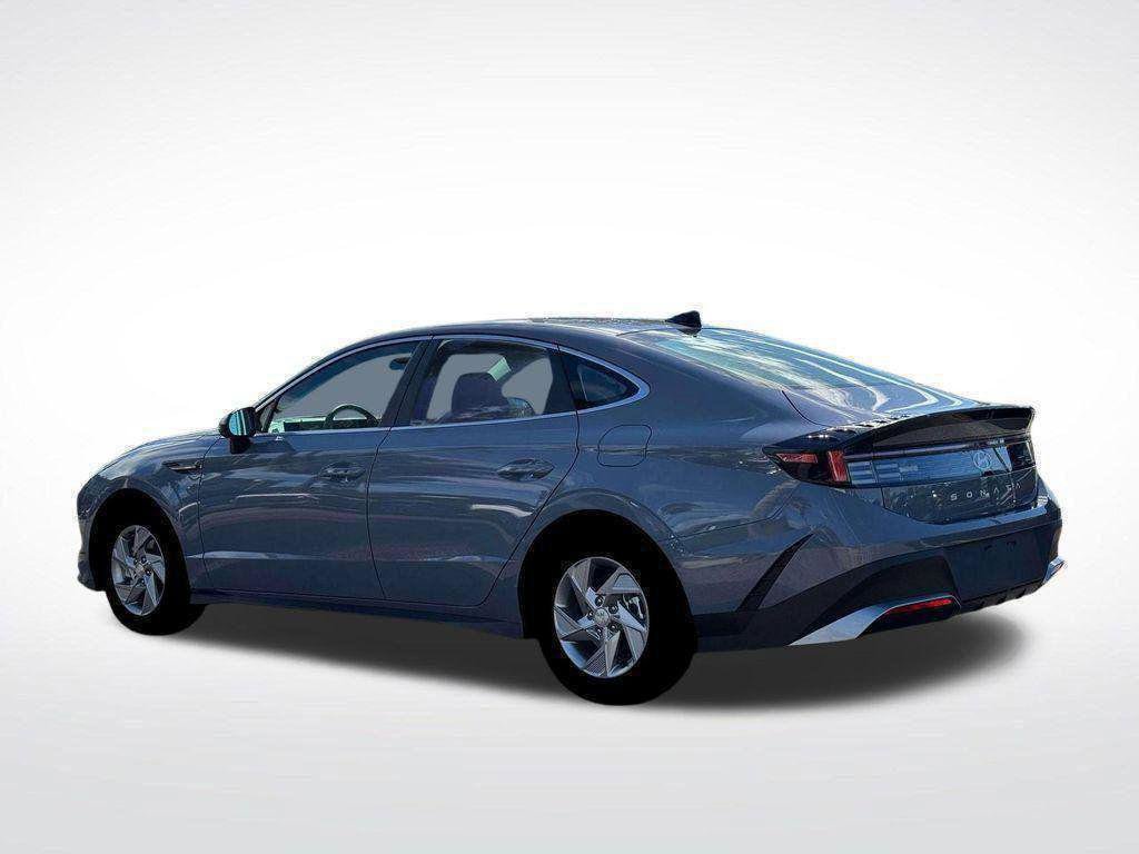 New 2026 Hyundai Sonata SE FWD image 4