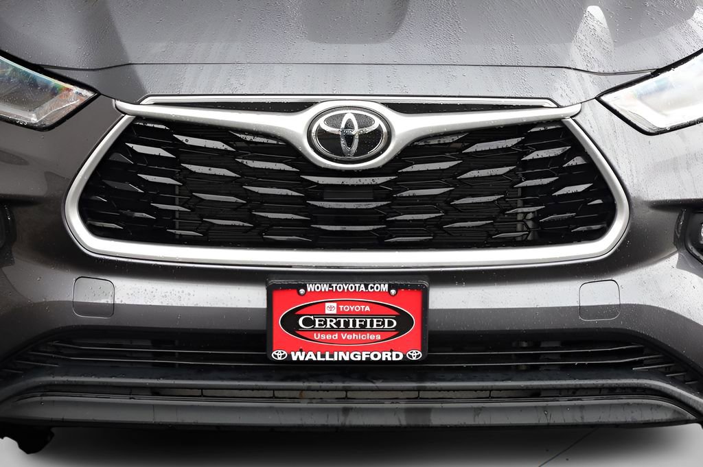 Used 2021 Toyota Highlander XLE image 8