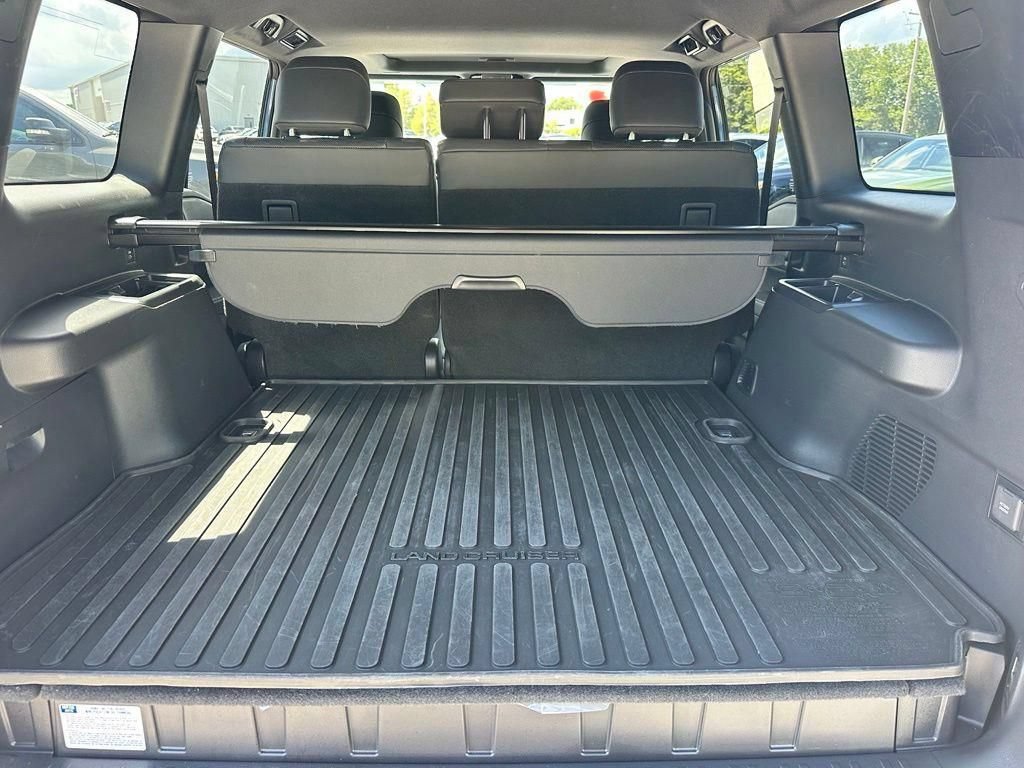 Used 2025 Toyota Land Cruiser w/ Premium Package AWD/4WD image 9