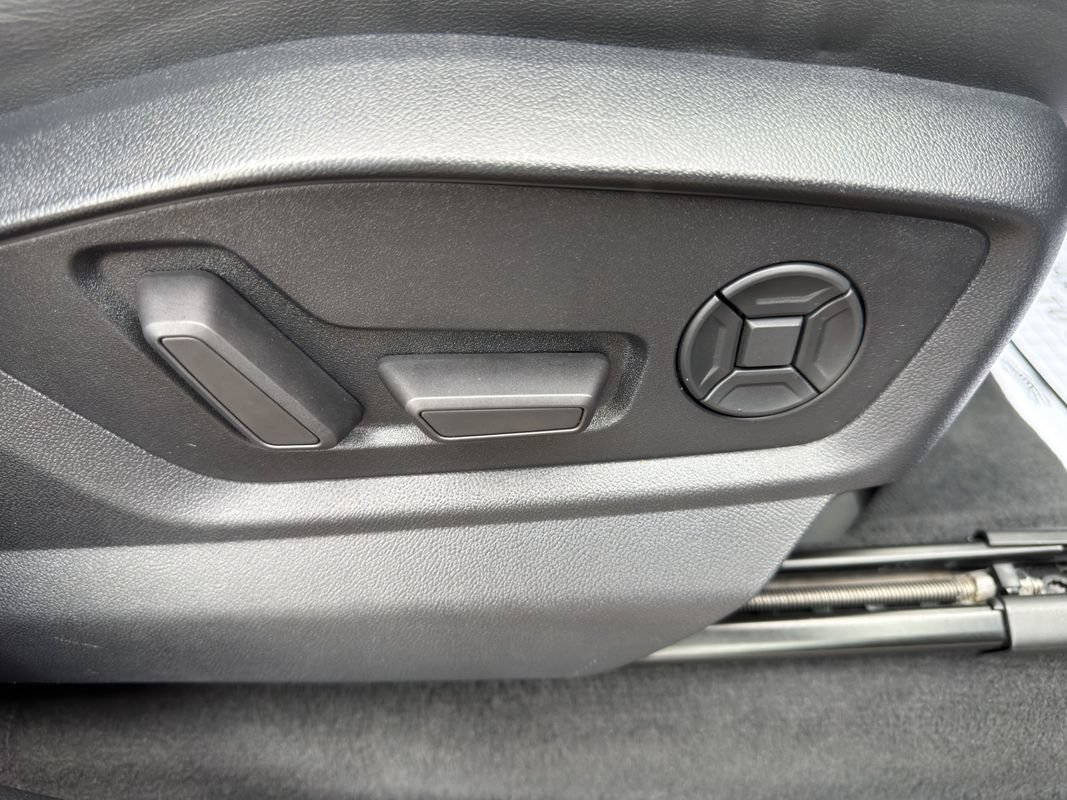 Used 2021 Audi Q8 Premium Plus w/ Premium Plus Package AWD/4WD image 32