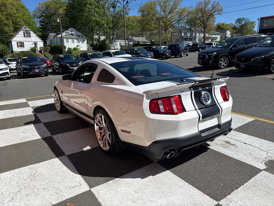 Used 2010 Ford Mustang Shelby GT500 RWD image 5