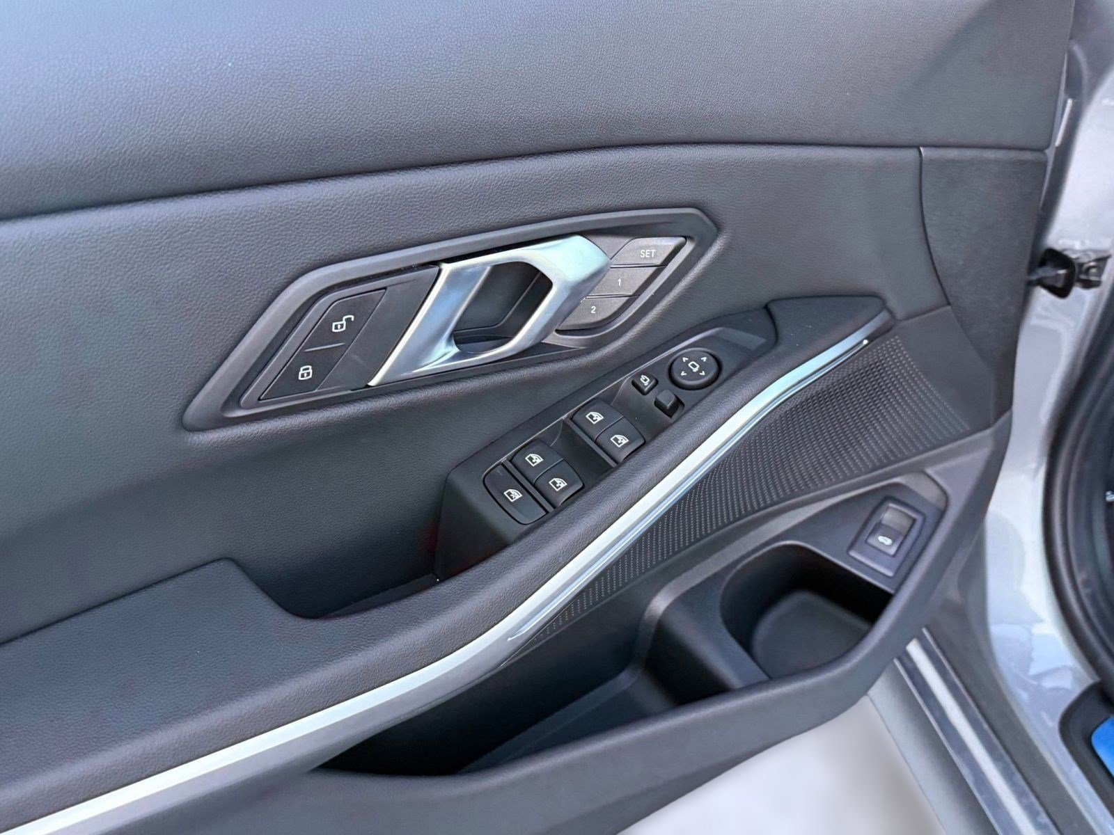 Used 2026 BMW 330i Sedan w/ Convenience Package image 22