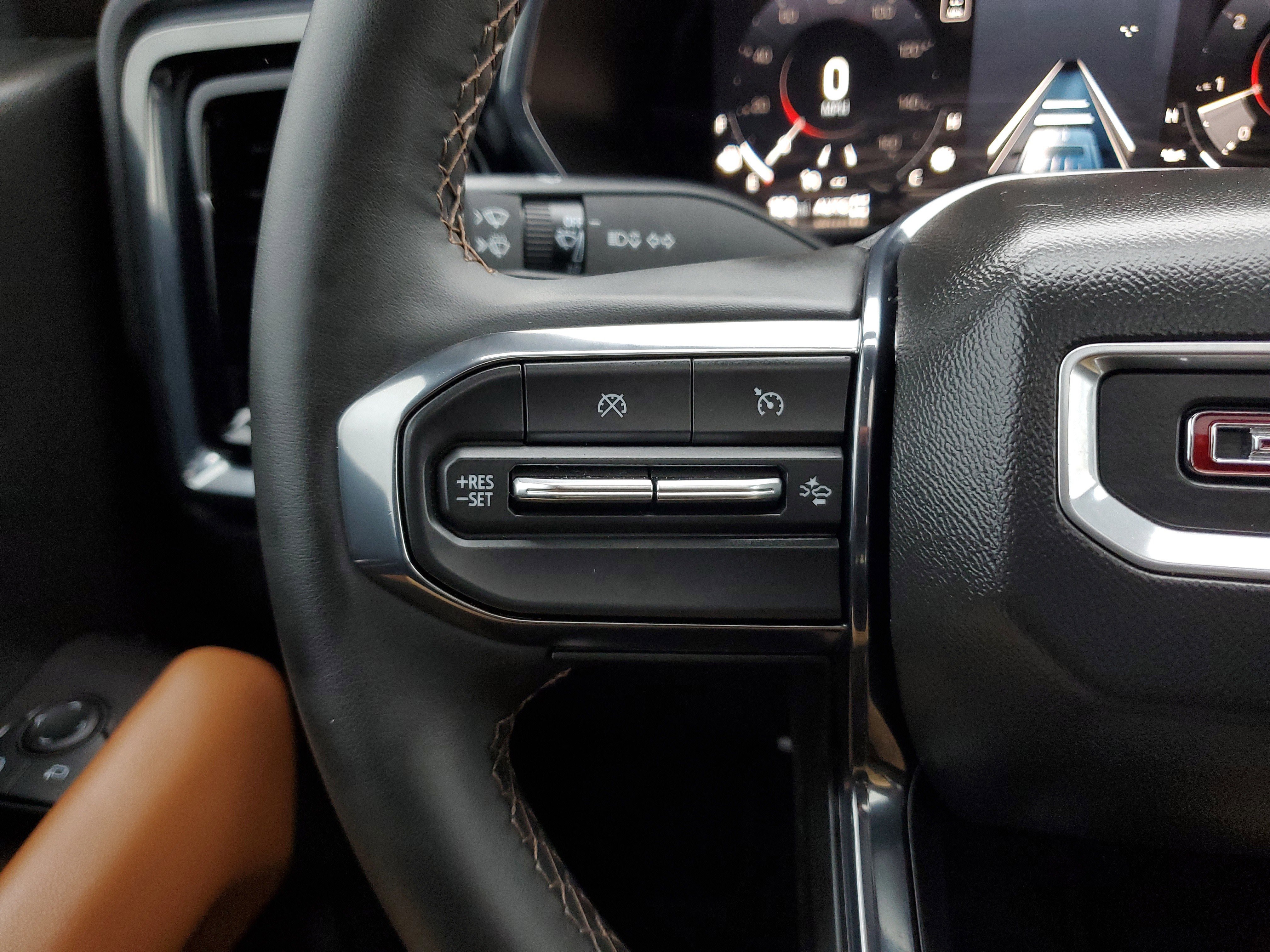 Used 2024 GMC Canyon AT4 image 20