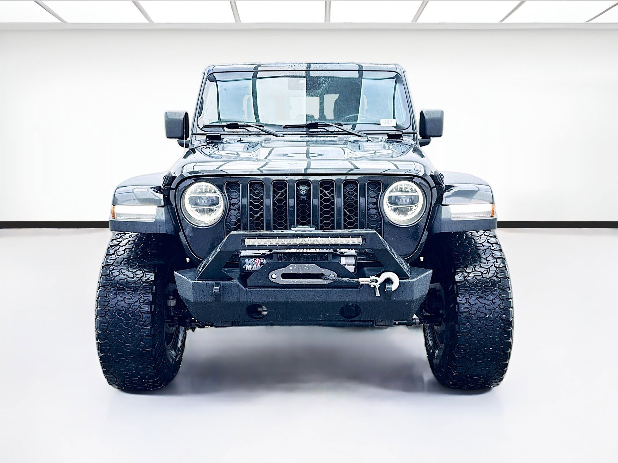 Used 2020 Jeep Gladiator Rubicon AWD/4WD image 2