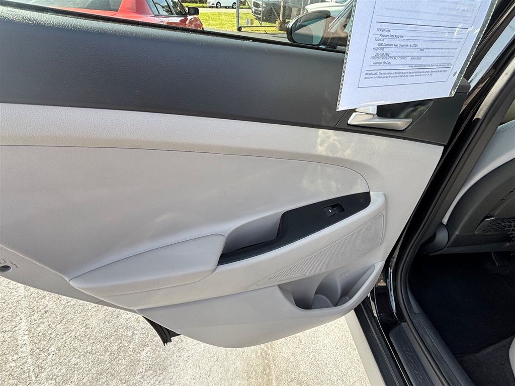 Used 2021 Hyundai Tucson SEL AWD/4WD image 16