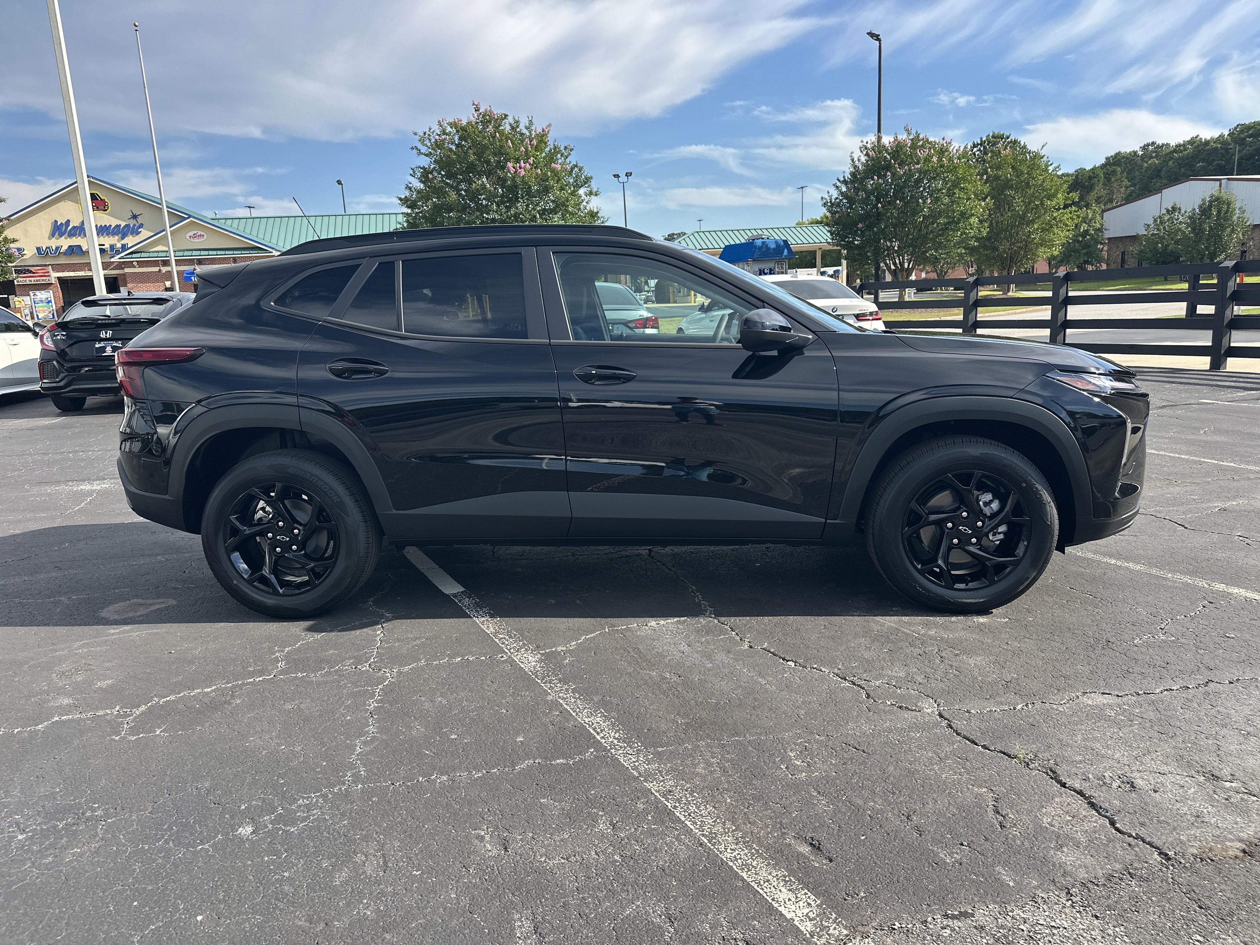 New 2026 Chevrolet Trax LT w/ Driver Confidence Package FWD image 10