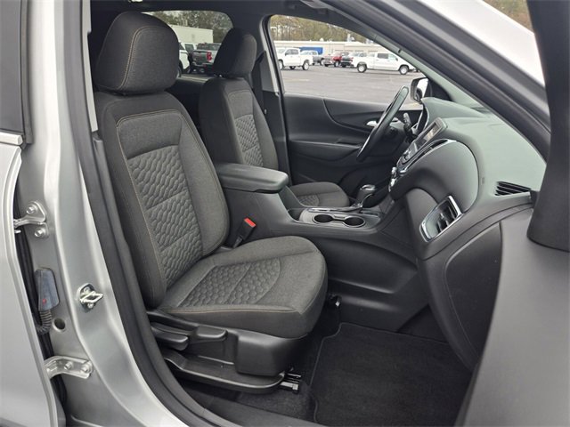 Used 2021 Chevrolet Equinox LT w/ Driver Convenience Package image 18