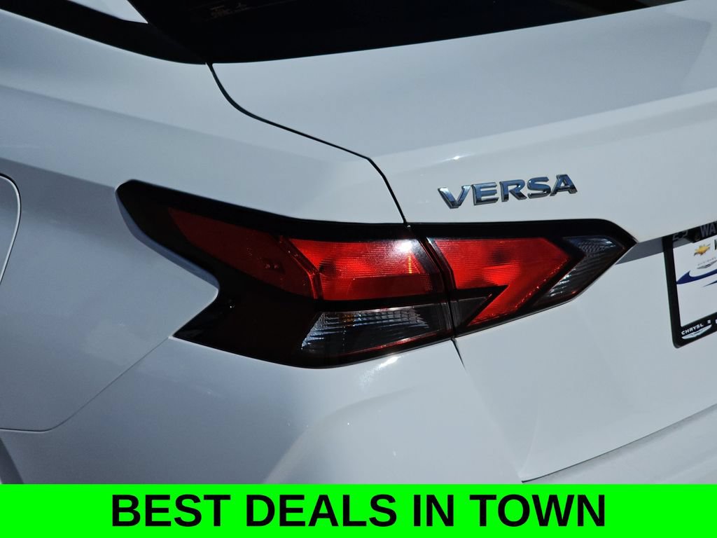 Used 2021 Nissan Versa S FWD image 39