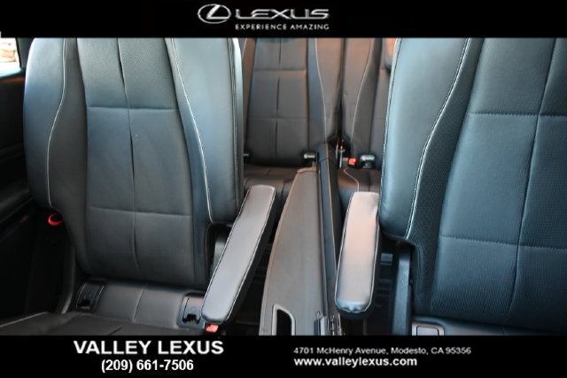 Used 2024 Mercedes-Benz GLS 580 4MATIC image 13