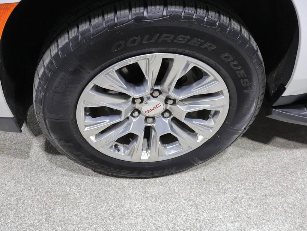 Used 2022 GMC Yukon XL Denali w/ Max Trailering Package AWD/4WD image 10