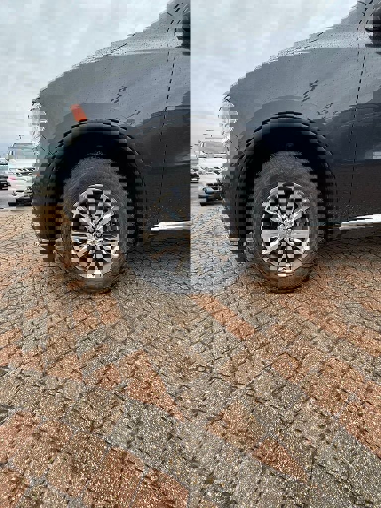 Used 2016 Dodge Durango Limited w/ Nav & Power Liftgate Group image 9