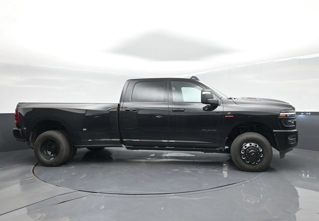 New 2026 RAM 3500 Laramie AWD/4WD image 9