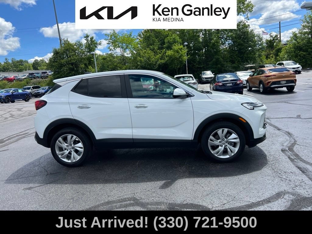 Used 2024 Buick Encore GX Preferred FWD image 4