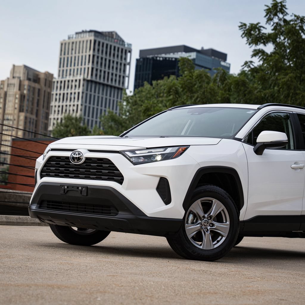 Used 2025 Toyota RAV4 XLE w/ Convenience Package AWD/4WD image 2