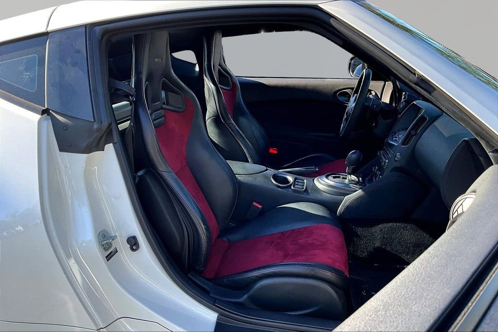 Used 2016 Nissan 370Z NISMO image 23
