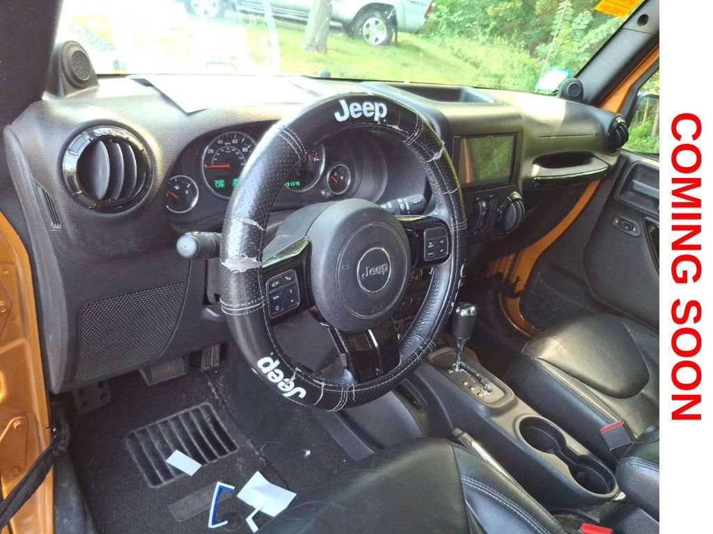 Used 2014 Jeep Wrangler Unlimited Sahara AWD/4WD image 8