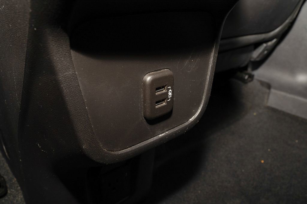 Used 2024 GMC Terrain SLT AWD/4WD image 8