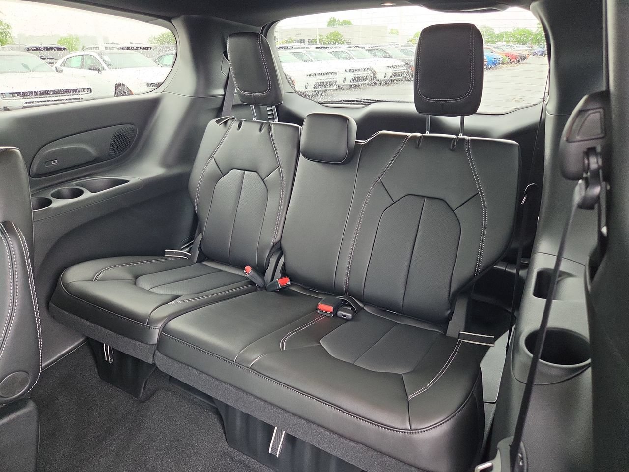 New 2027 Chrysler Pacifica Select w/ Family Tech Group FWD image 13