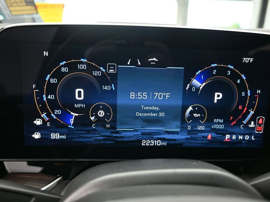 Used 2025 Chevrolet Suburban LT image 35