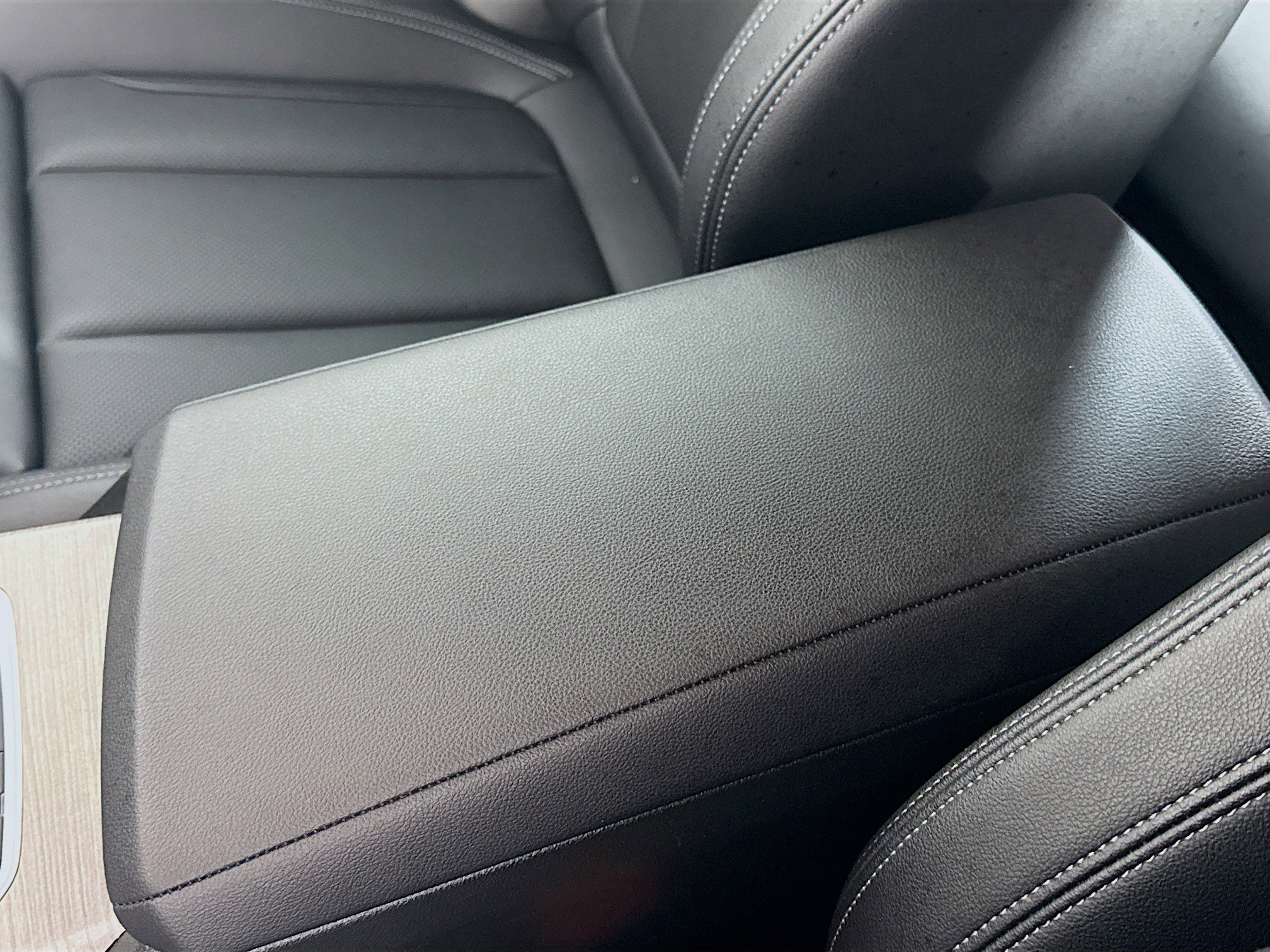 Used 2025 BMW 330i Sedan w/ Convenience Package image 18