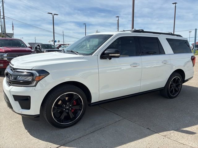 Used 2022 Ford Expedition Max Limited image 3