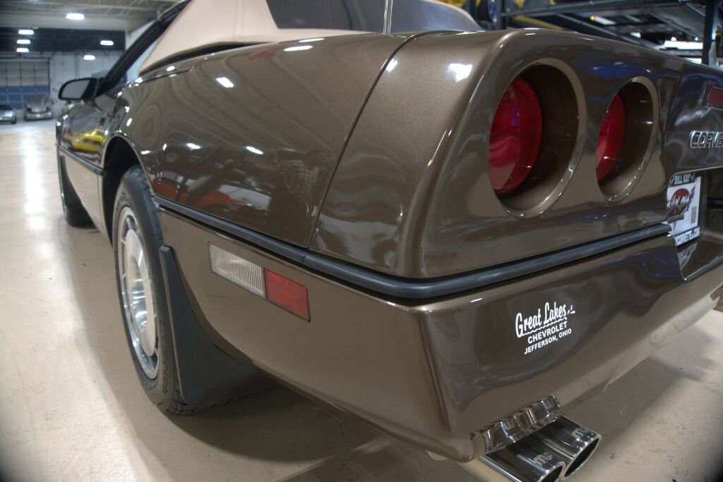 Used 1986 Chevrolet Corvette Convertible image 19