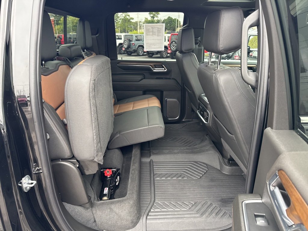 Used 2024 Chevrolet Silverado 2500 High Country w/ High Country Premium Package image 21