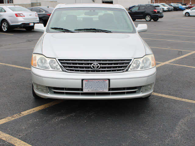 Used 2003 Toyota Avalon XLS FWD image 3