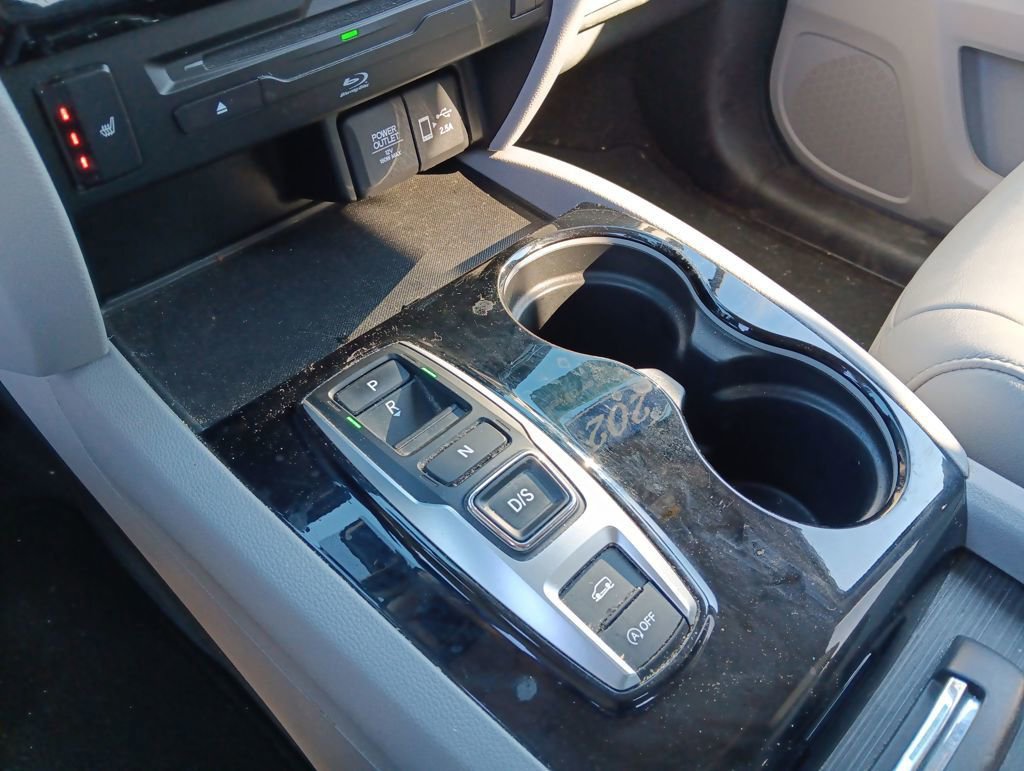 Used 2020 Honda Pilot Touring image 23