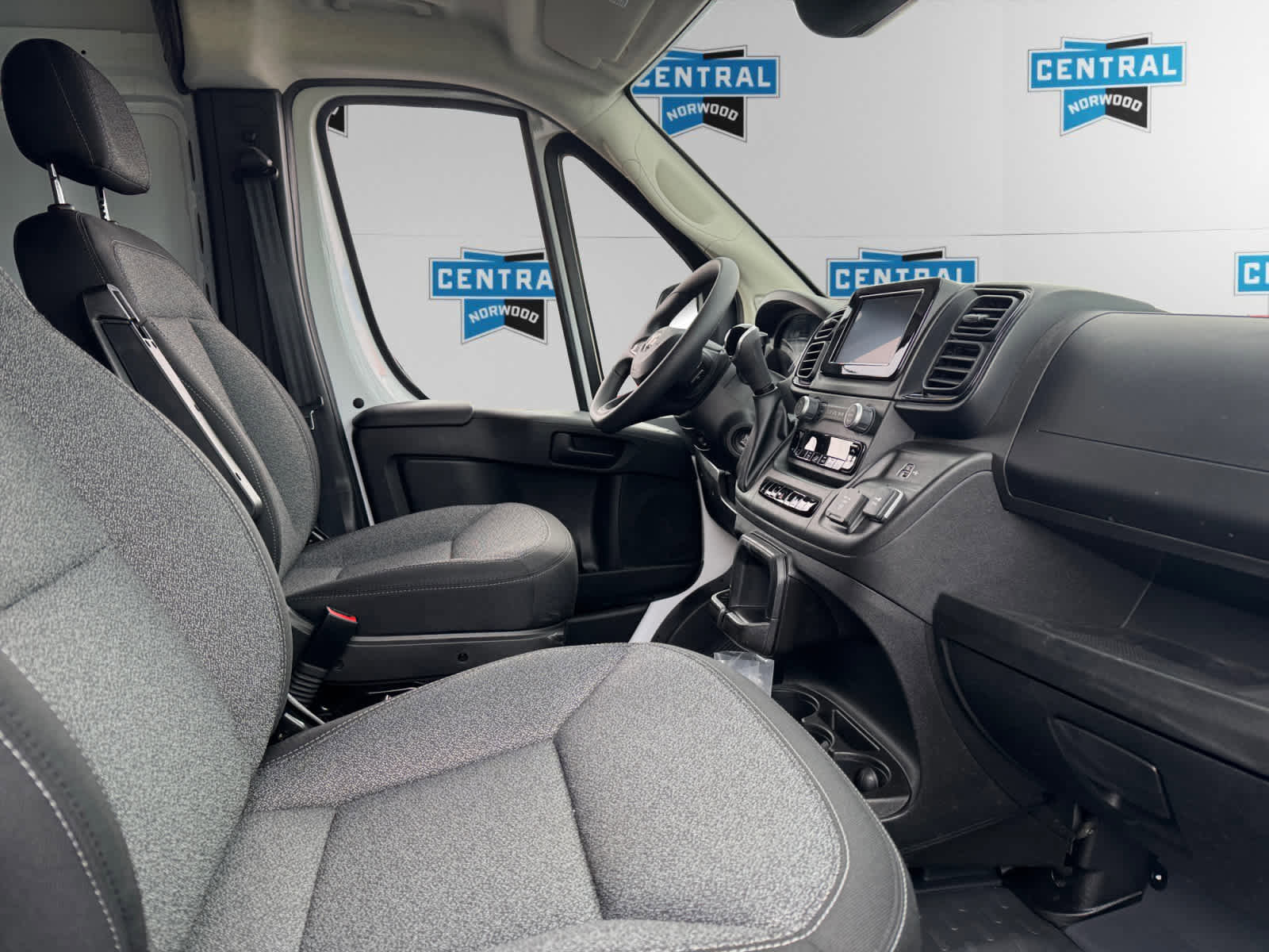 Used 2025 RAM ProMaster 2500 w/ Power Group image 28