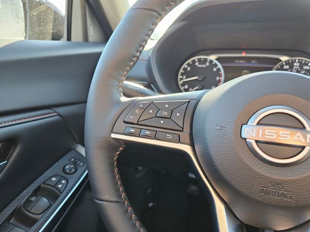Used 2025 Nissan Sentra SR w/ SR Premium Package image 30