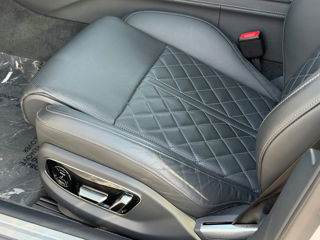 Used 2024 Audi S8 image 27