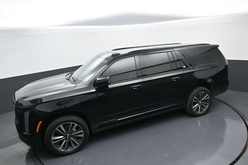Used 2025 Cadillac Escalade ESV Sport w/ Touring Package AWD/4WD image 33