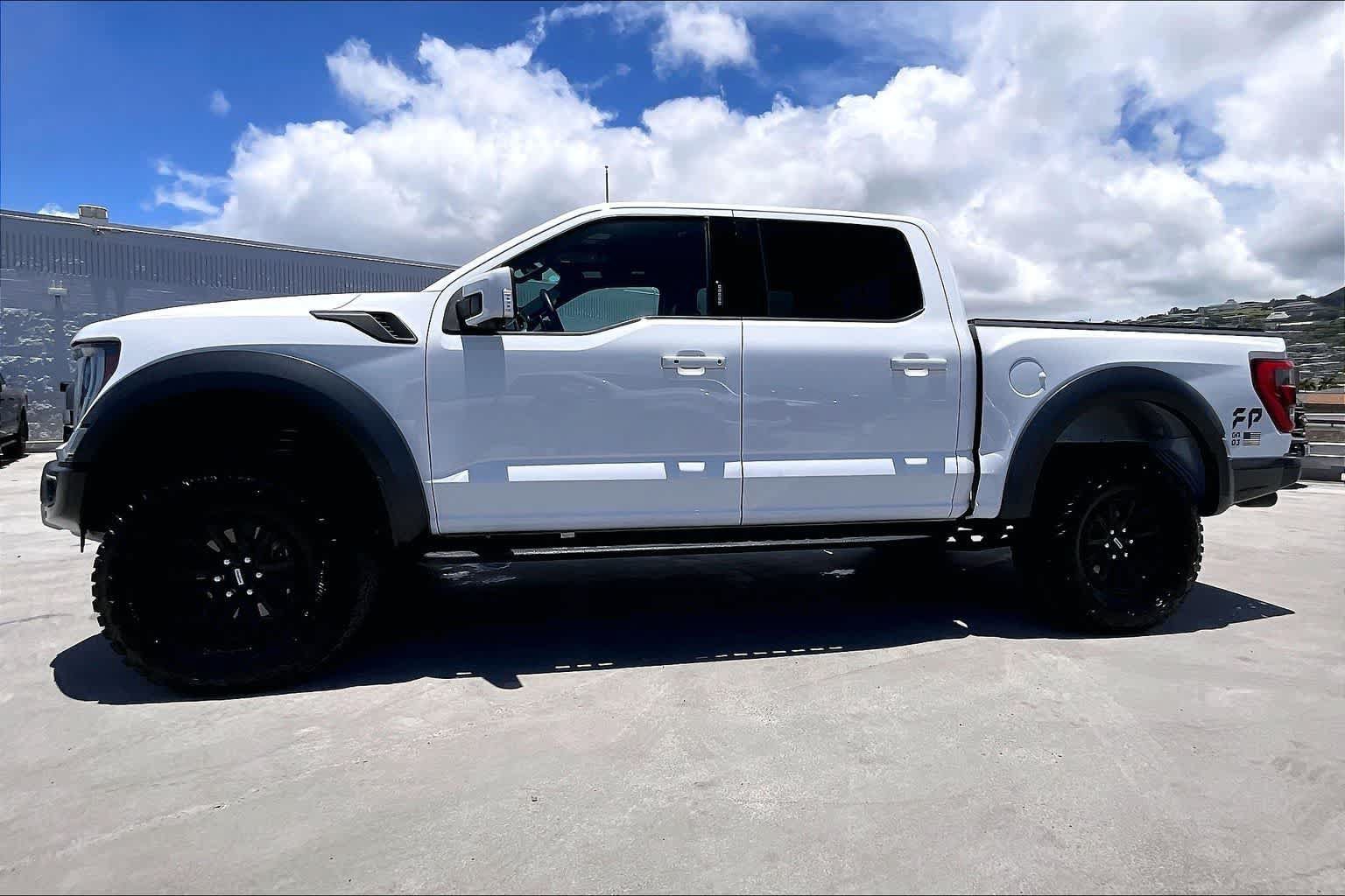 Used 2023 Ford F150 Raptor AWD/4WD image 3