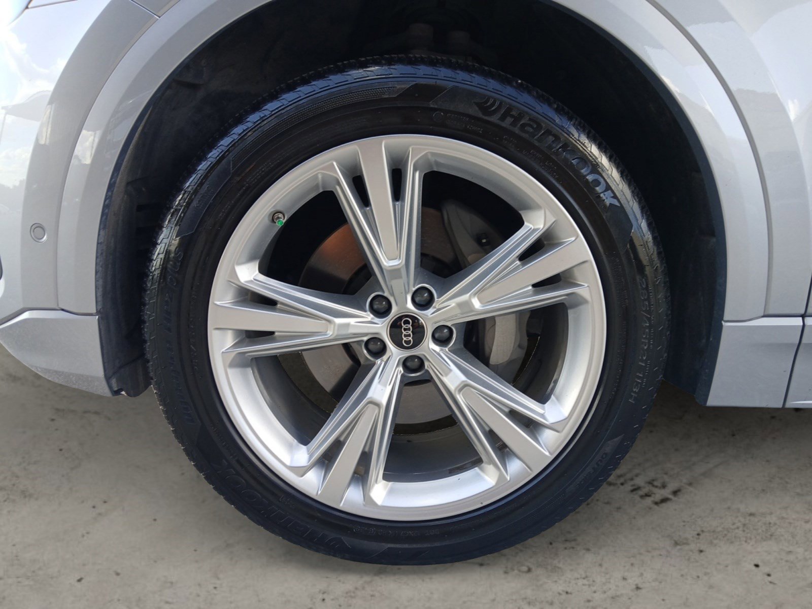 Used 2022 Audi Q8 Premium Plus w/ Premium Plus Package image 14