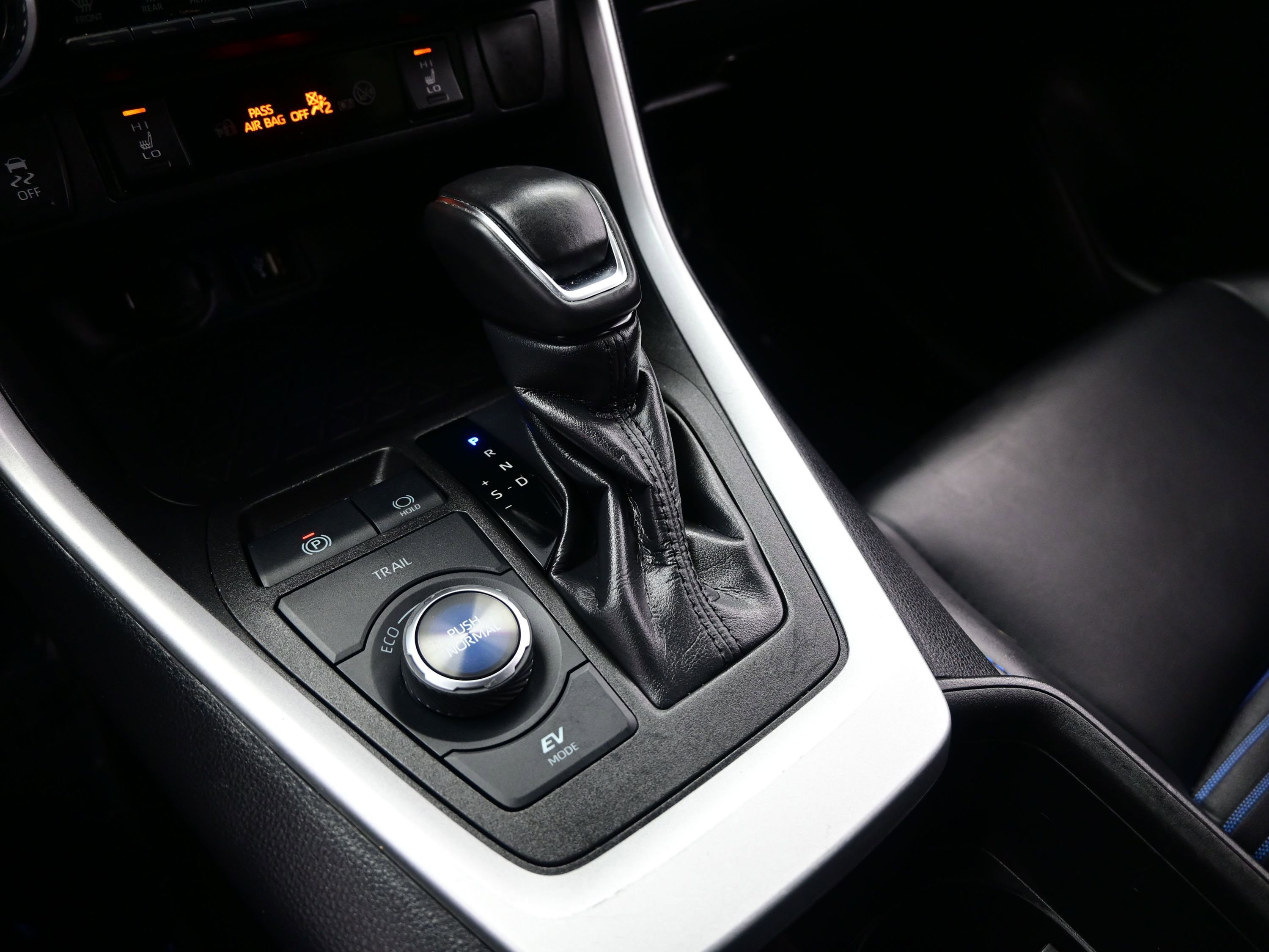 Used 2024 Toyota RAV4 XSE w/ Weather Package image 22