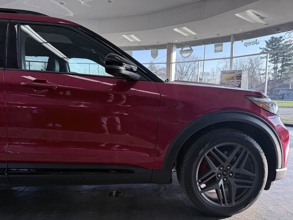 Used 2026 Ford Explorer ST w/ Sun And Sound Package image 25