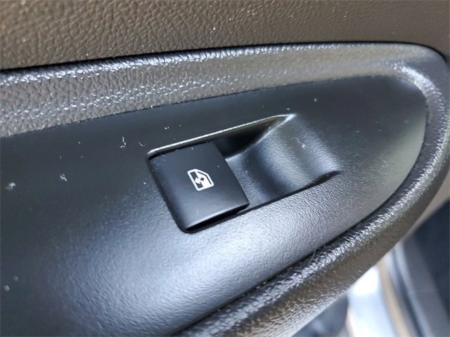 Used 2019 Chevrolet Trax LT w/ LT Convenience Package image 15