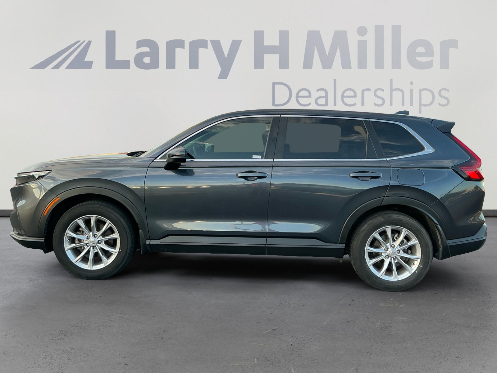 Used 2023 Honda CR-V EX-L image 2