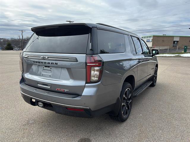 Used 2022 Chevrolet Suburban RST w/ Luxury Package image 4